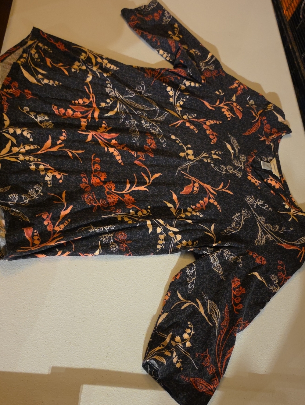 CJ Banks Black Floral Long-Sleeve Tunic with Rust and Cream Vines